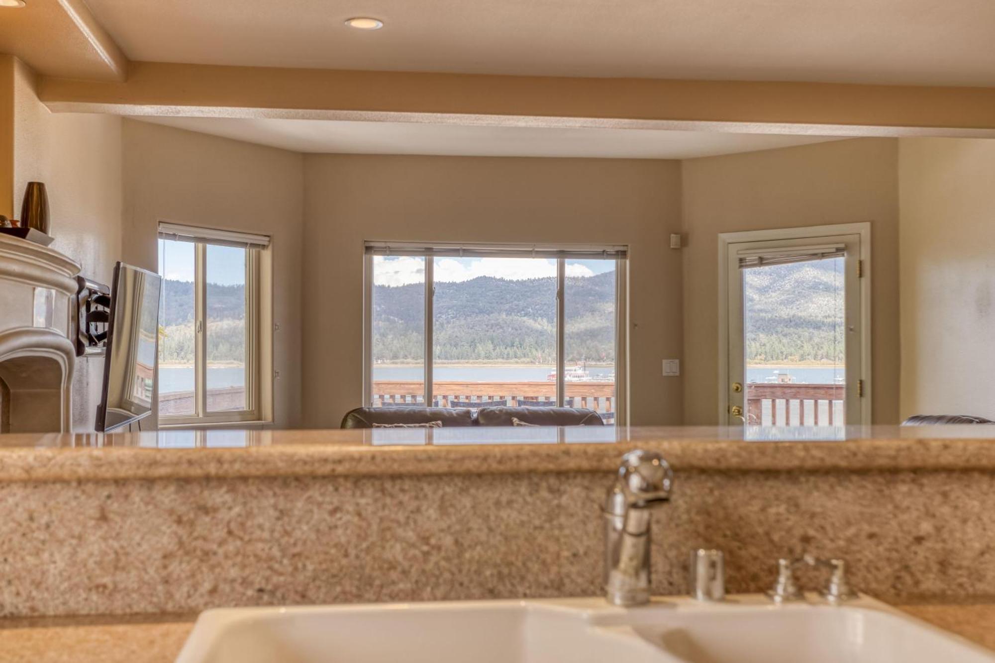032 - Lakefront Village Escape Big Bear Lake Ngoại thất bức ảnh